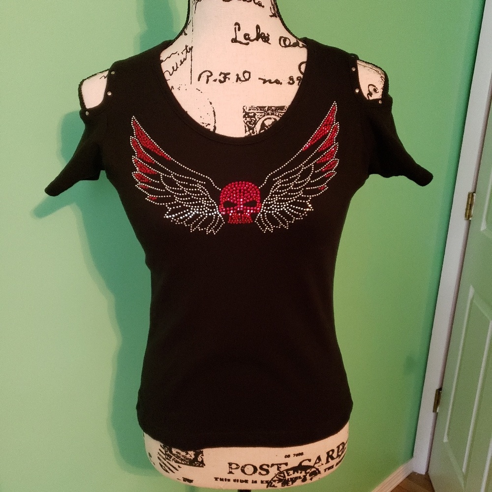 Sports Gallery Cold Shoulder Top size Small